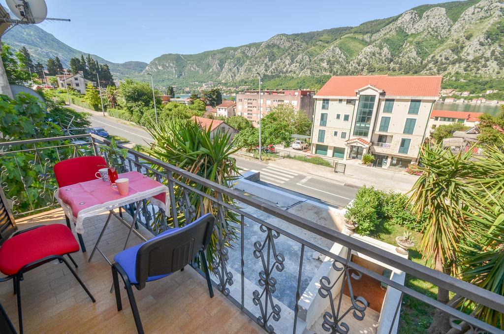 Apartments Ceklin Котор Экстерьер фото