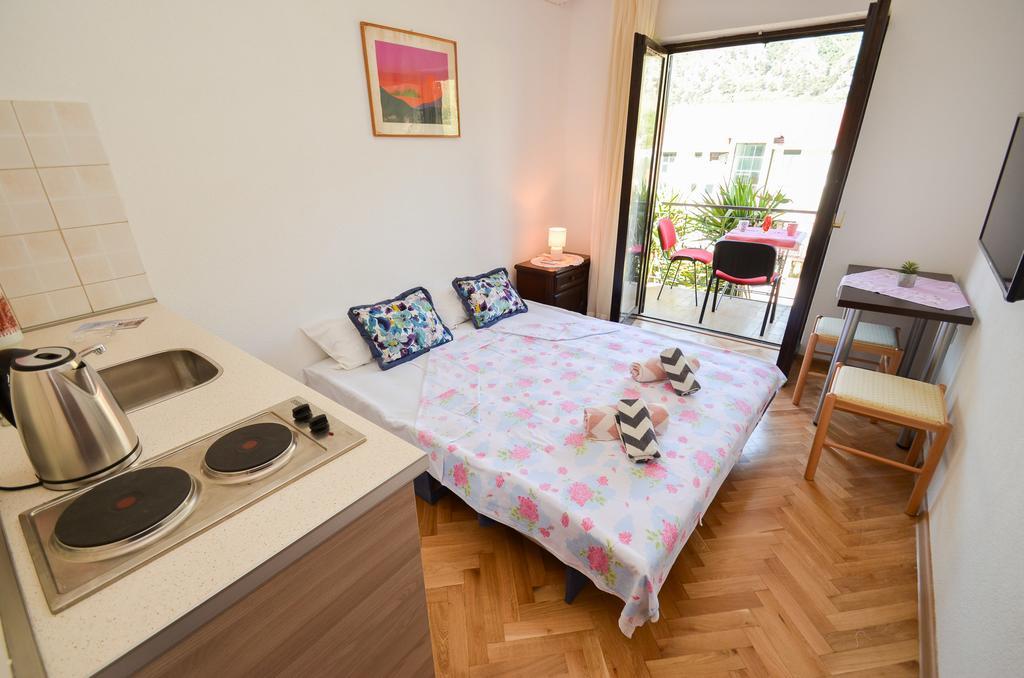 Apartments Ceklin Котор Экстерьер фото